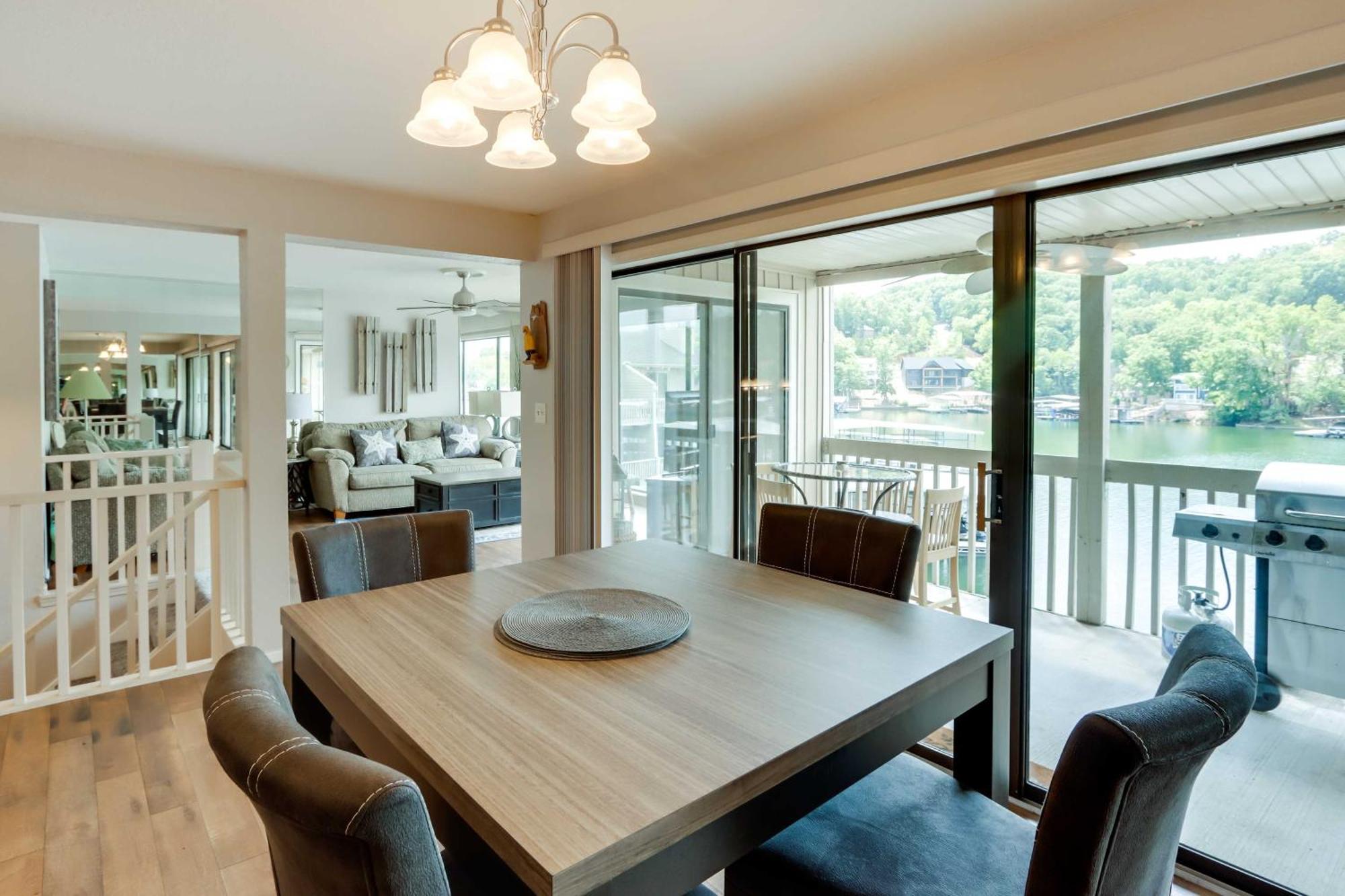 Lakefront Osage Beach Condo With Community Pool Екстер'єр фото
