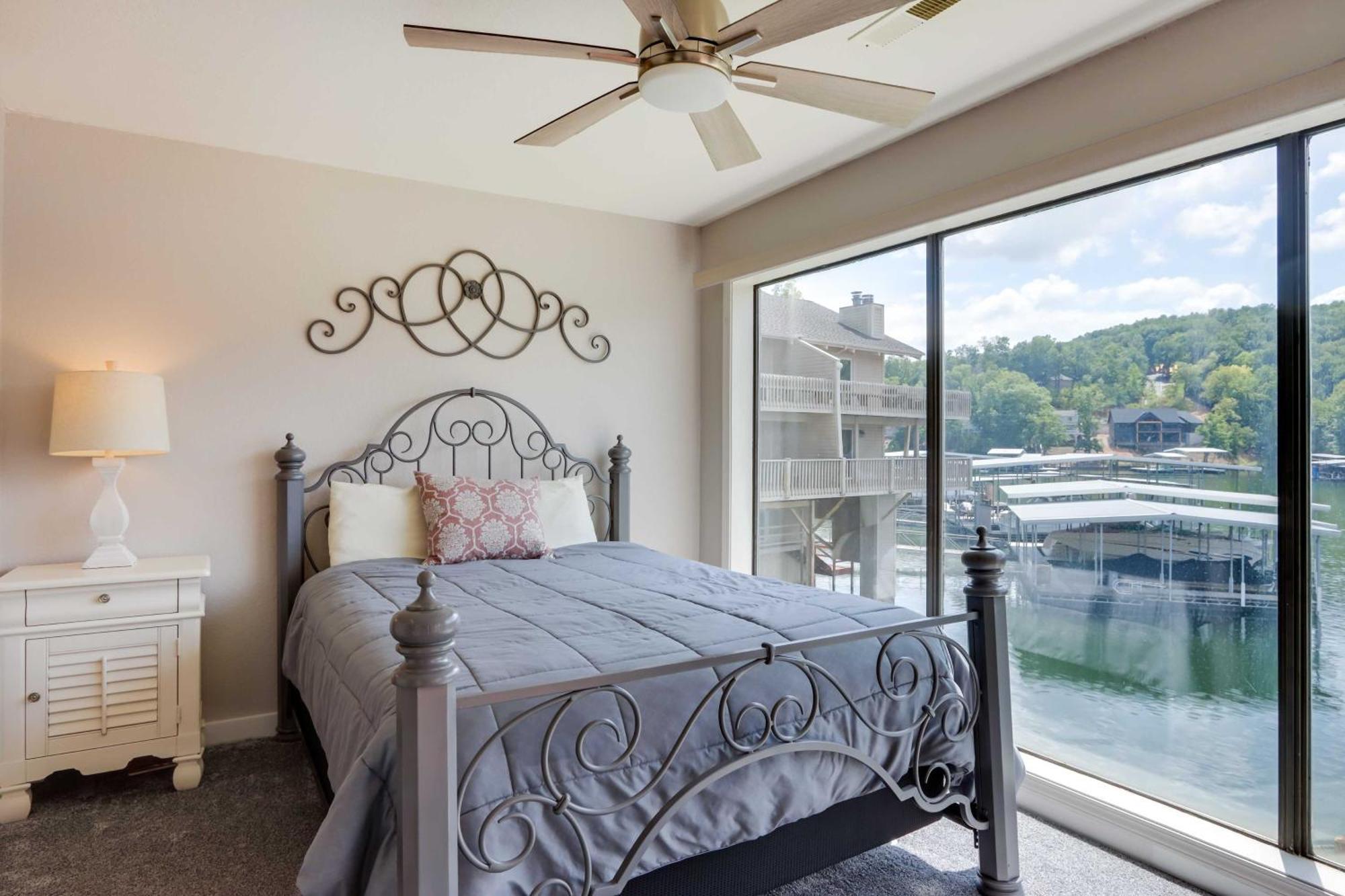 Lakefront Osage Beach Condo With Community Pool Екстер'єр фото